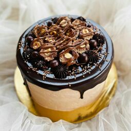 <p style="text-align: left;">Brings you Freshly baked Cakes, Cupcakes, Jarcakes, Cakesicles, Donuts, Kunafa and, a lot more..!!</p>